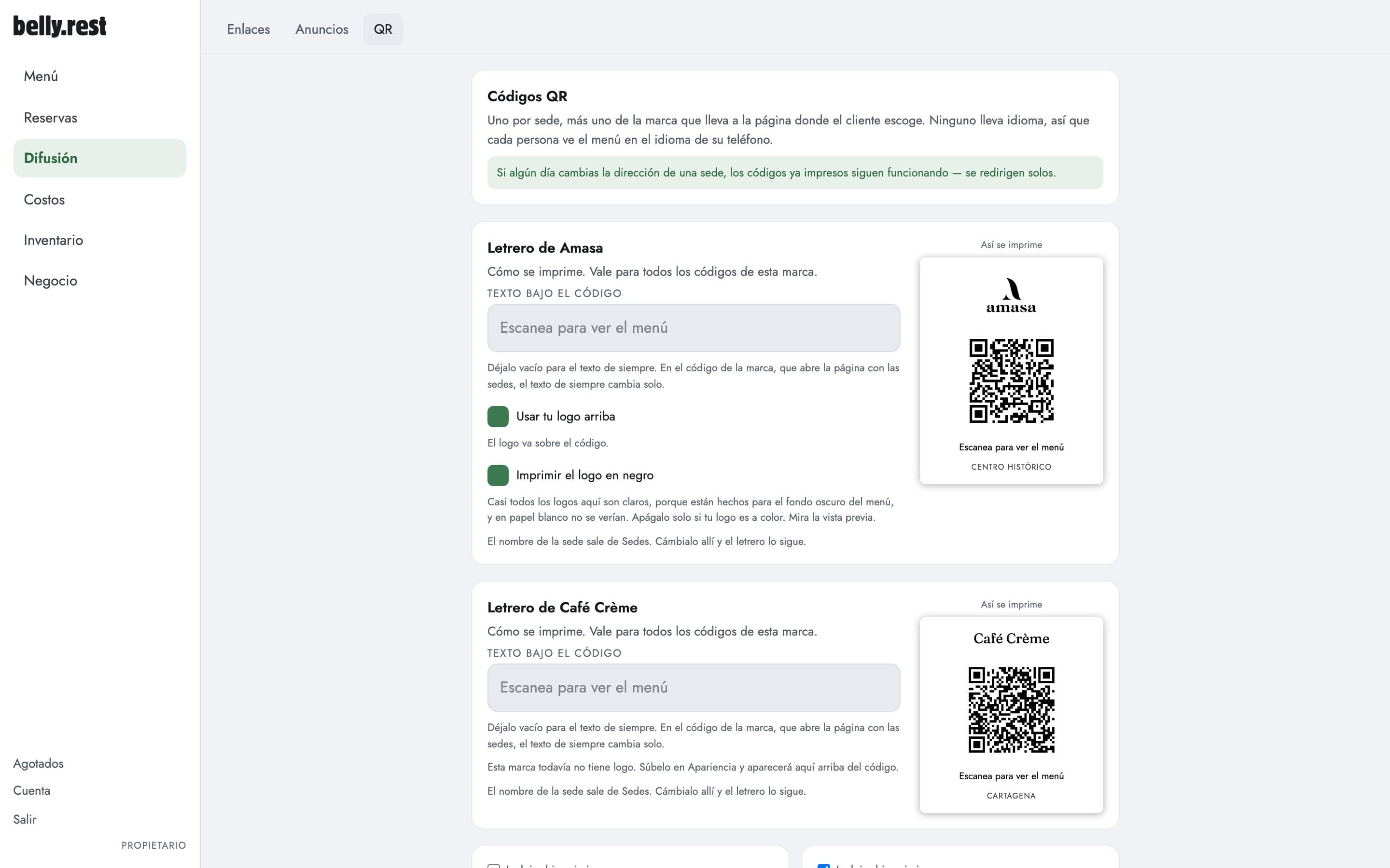 Pantalla de códigos QR con la vista previa del letrero para imprimir