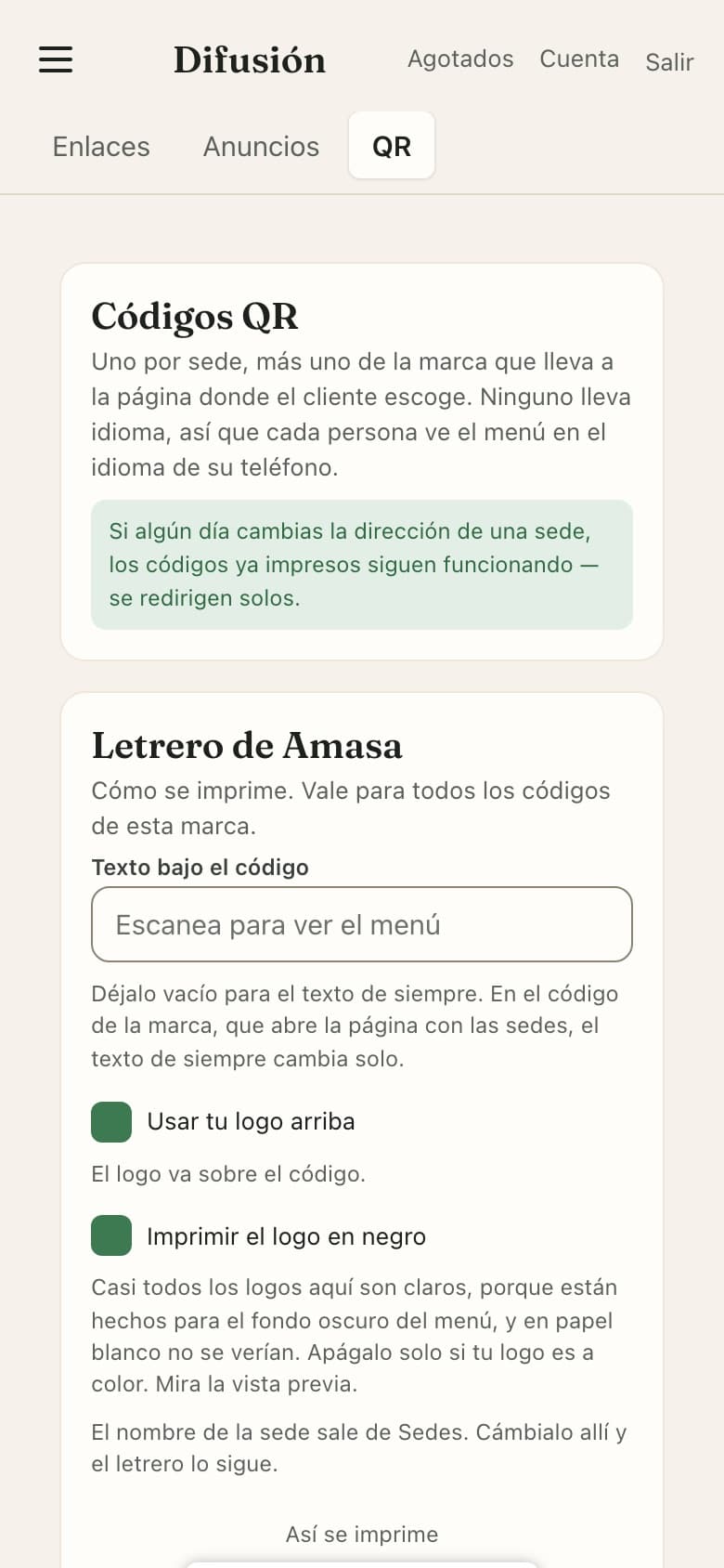 Pantalla de códigos QR con la vista previa del letrero para imprimir